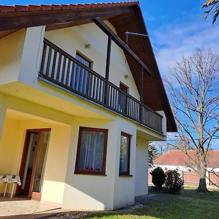 Rekreacni Dum * דובריס